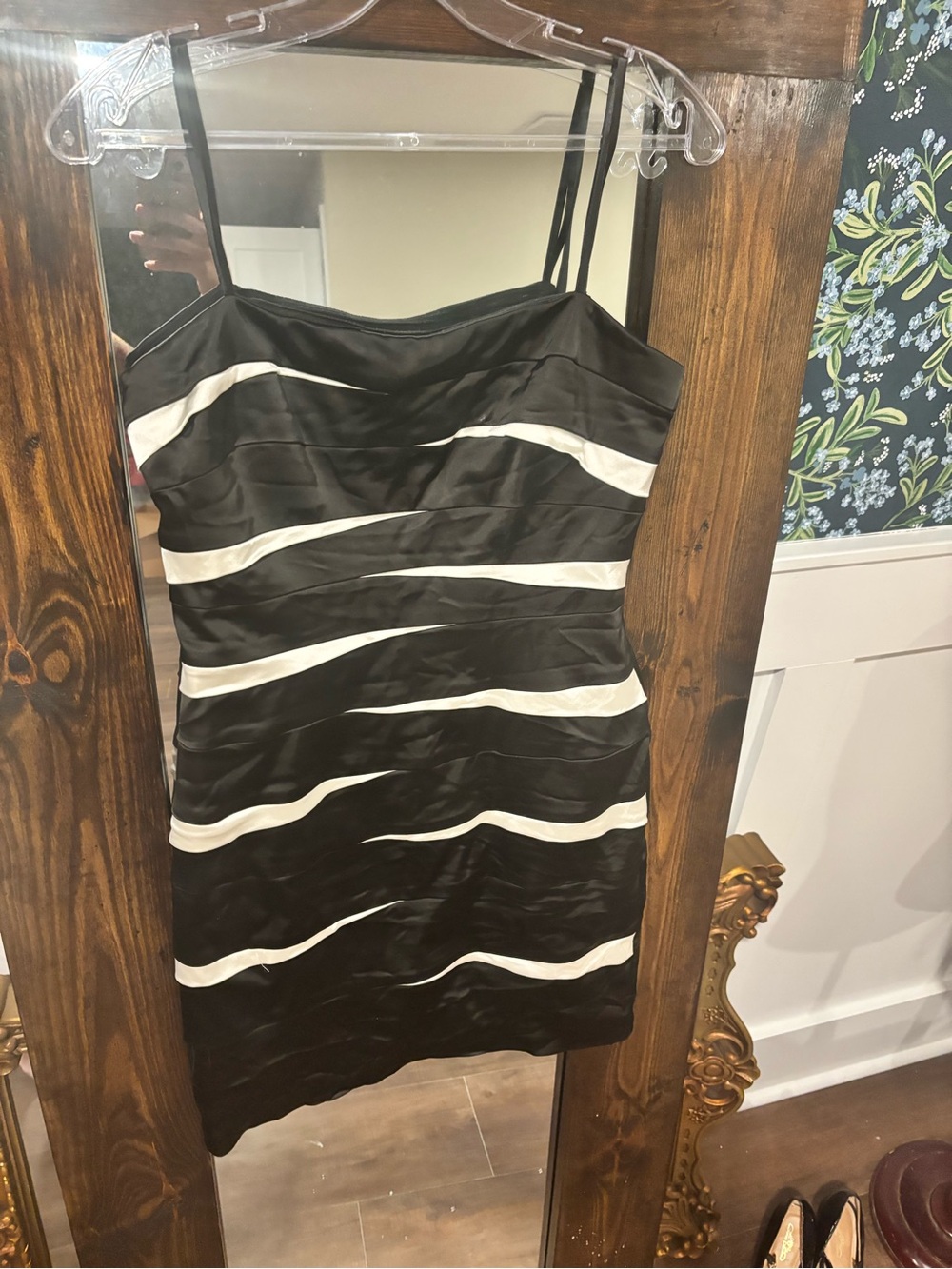 Vintage Y2K Betsy & Adam Black White Mini Silky Bodycon Mini Club Dress Size 12